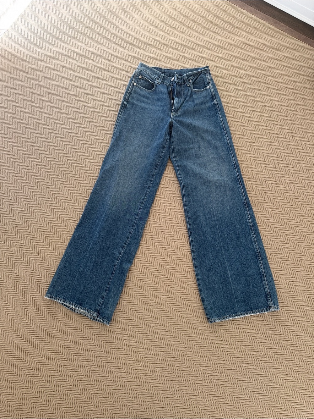 AMO Frida Wide-Leg Denim Jeans in Medium Blue Wash size 26